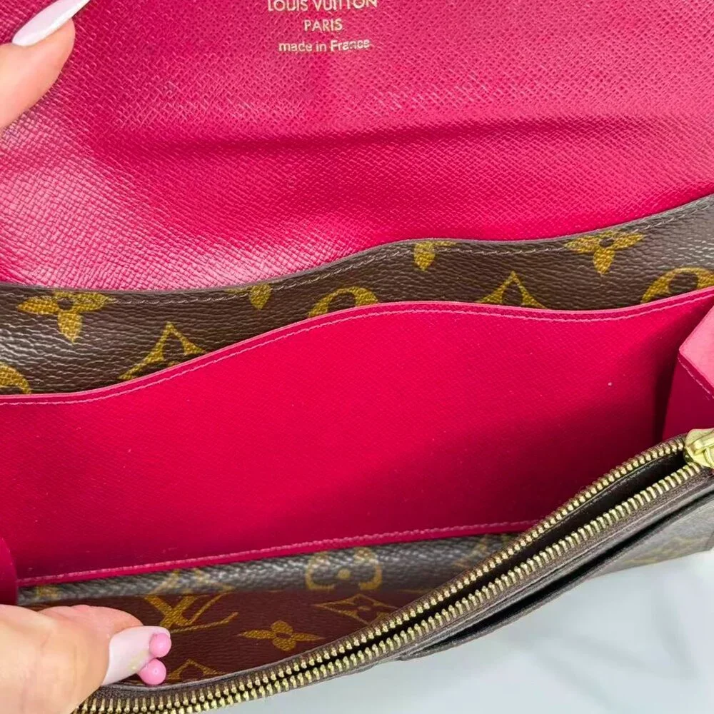 Louis Vuitton Monogram Canvas Wallet with Classic LV Logo Design